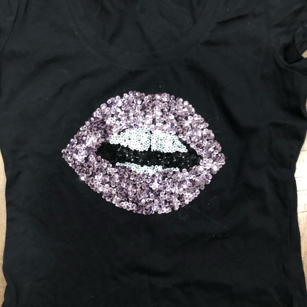 Shirt - Picture 2 of 2